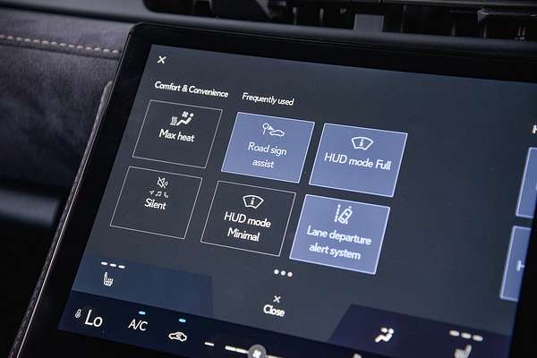 2024 Lexus LBX Sports Luxury MAYH10R