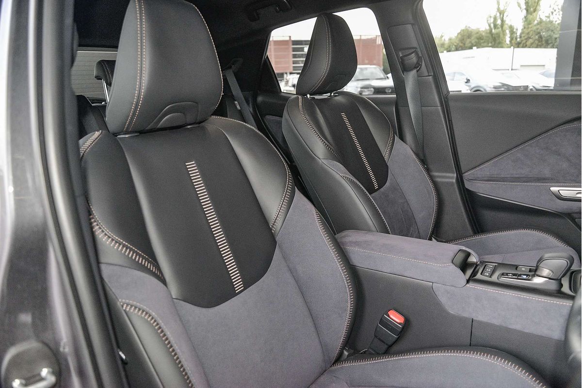 2024 Lexus LBX Sports Luxury MAYH10R