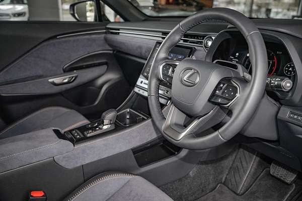 2024 Lexus LBX Sports Luxury MAYH10R