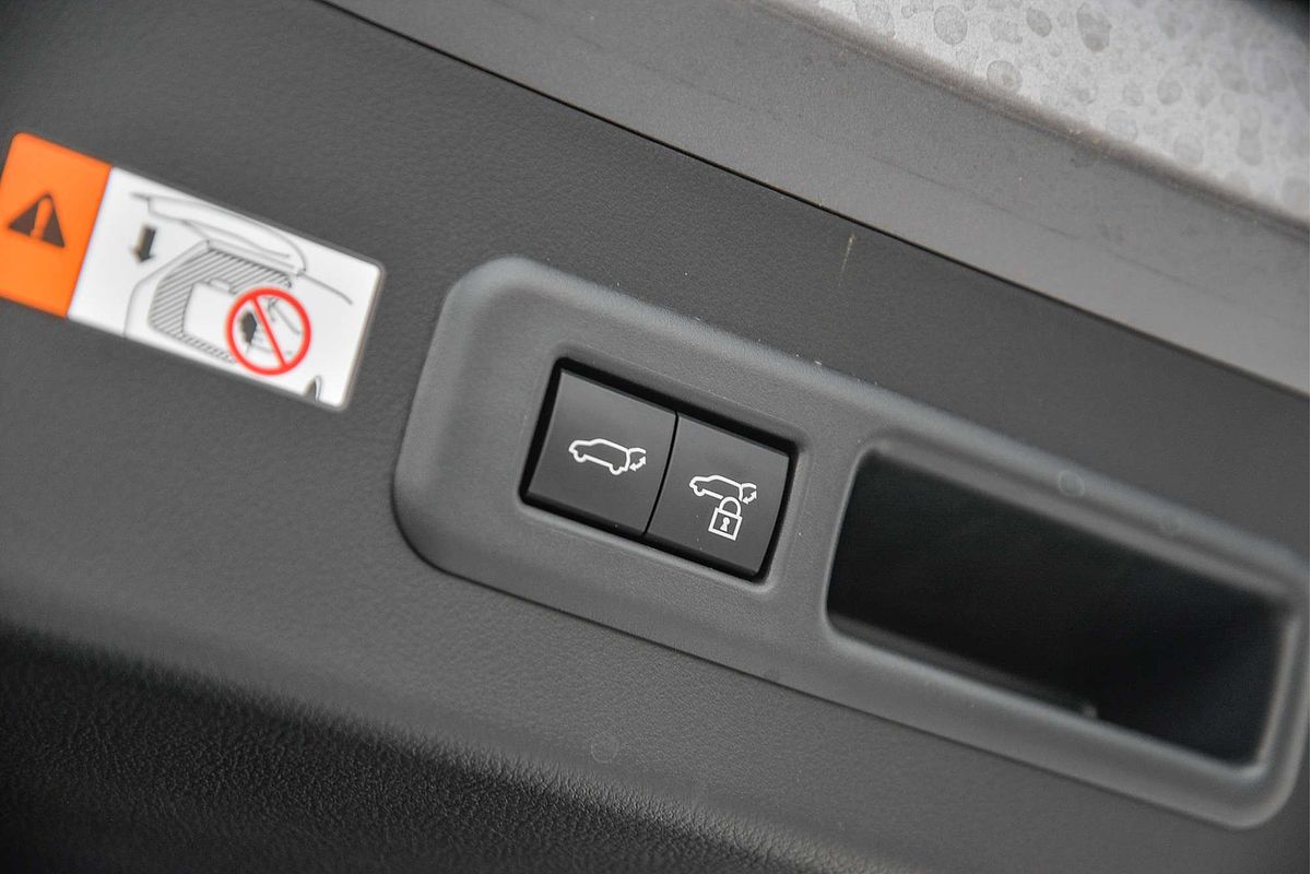 2024 Lexus LBX Sports Luxury MAYH10R