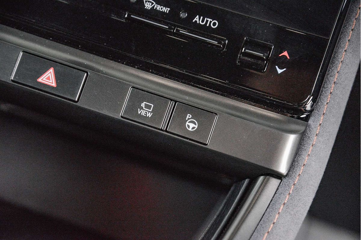 2024 Lexus LBX Sports Luxury MAYH10R