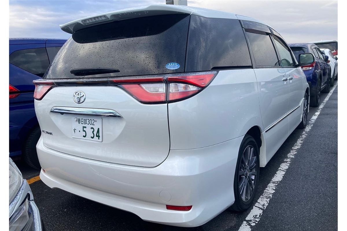 2018 Toyota Estima Welcab