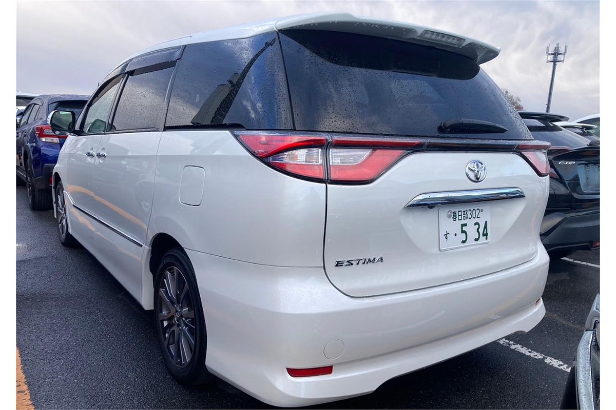 2018 Toyota Estima Welcab