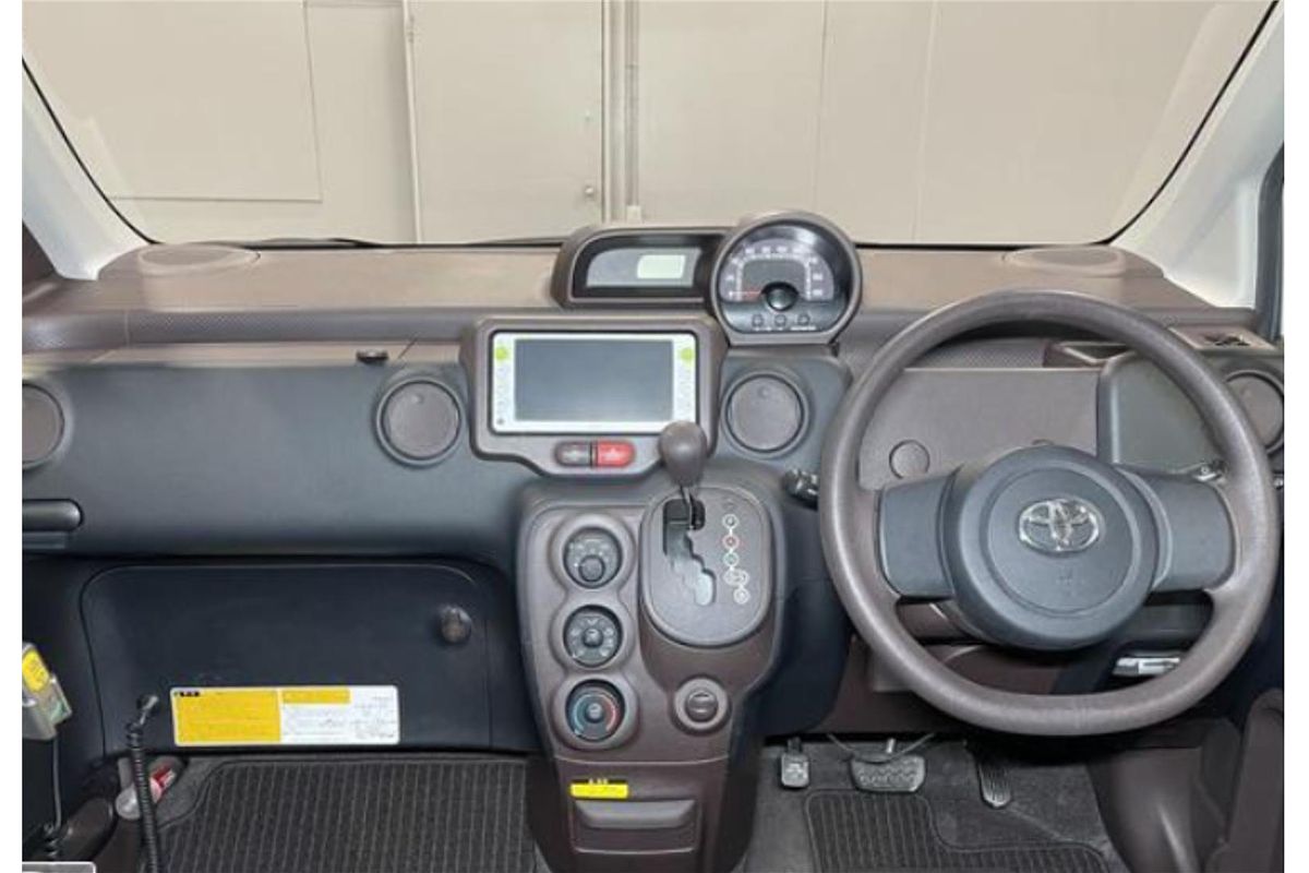 2012 Toyota Porte Welcab NSP140