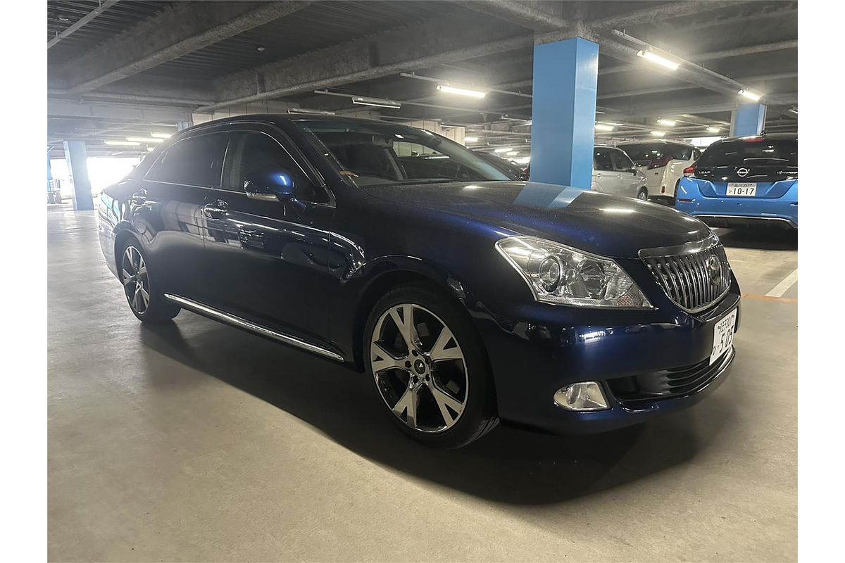 2010 Toyota Crown Majesta C Type URS206