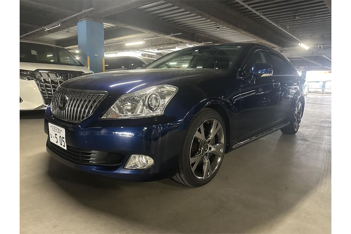 2010 Toyota Crown Majesta C Type URS206