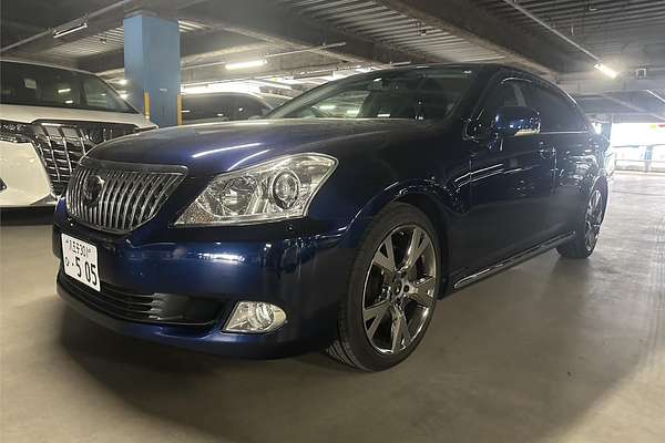 2010 Toyota Crown Majesta C Type URS206