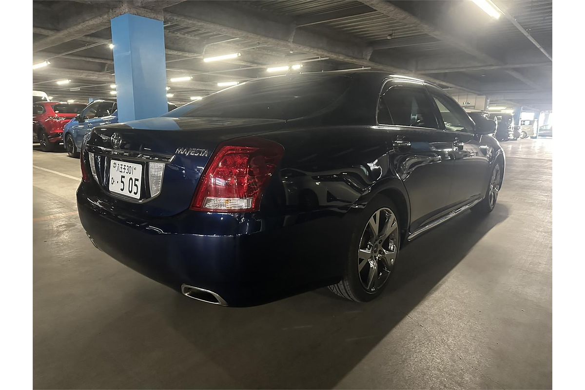 2010 Toyota Crown Majesta C Type URS206