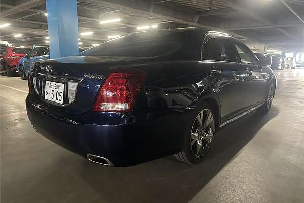 2010 Toyota Crown Majesta C Type URS206