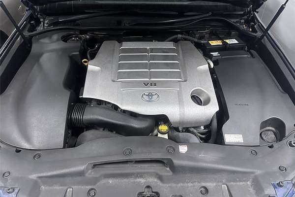 2010 Toyota Crown Majesta C Type URS206
