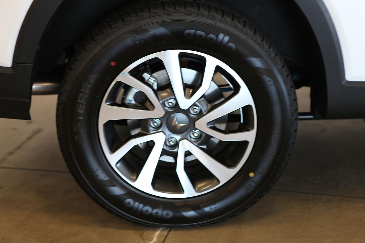 2025 Mahindra Scorpio Z8L