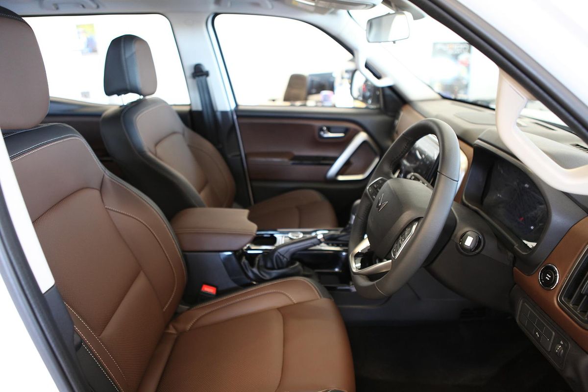 2025 Mahindra Scorpio Z8L