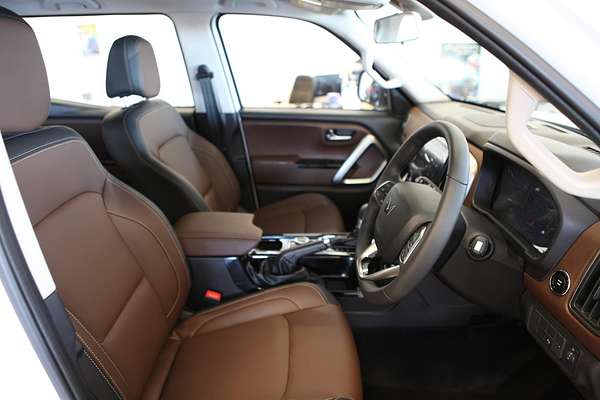 2025 Mahindra Scorpio Z8L
