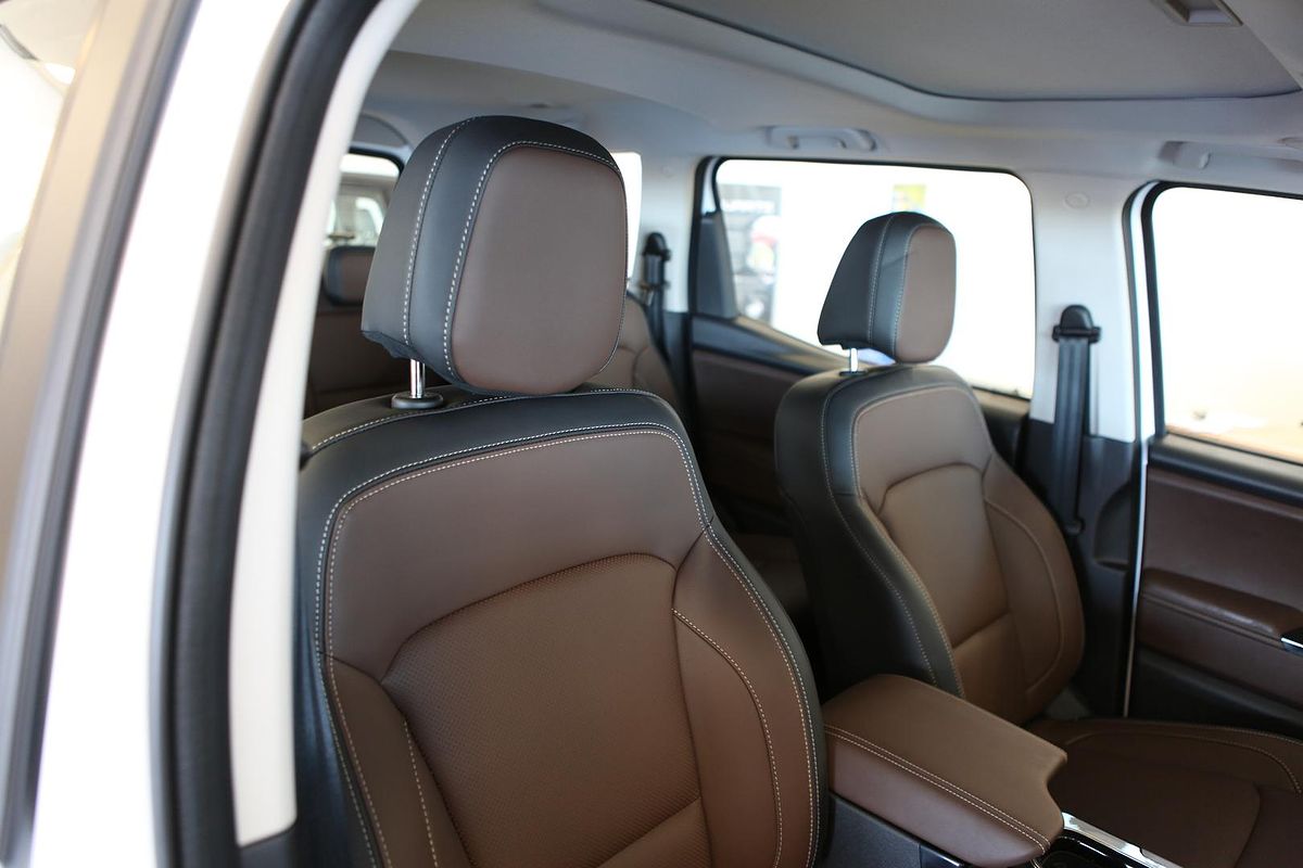 2025 Mahindra Scorpio Z8L
