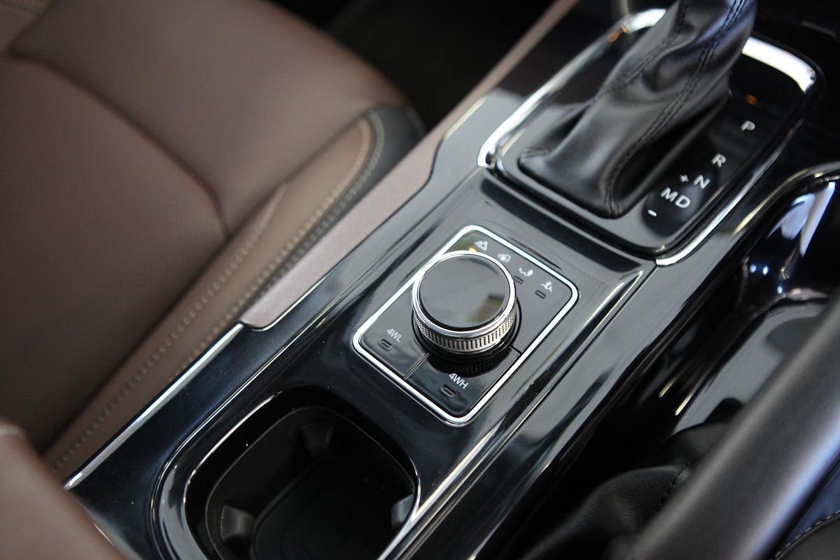 2025 Mahindra Scorpio Z8L