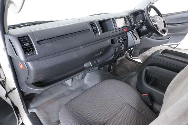 2018 Toyota Hiace Commuter KDH223R MY16