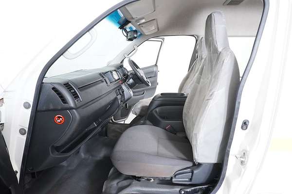 2018 Toyota Hiace Commuter KDH223R MY16