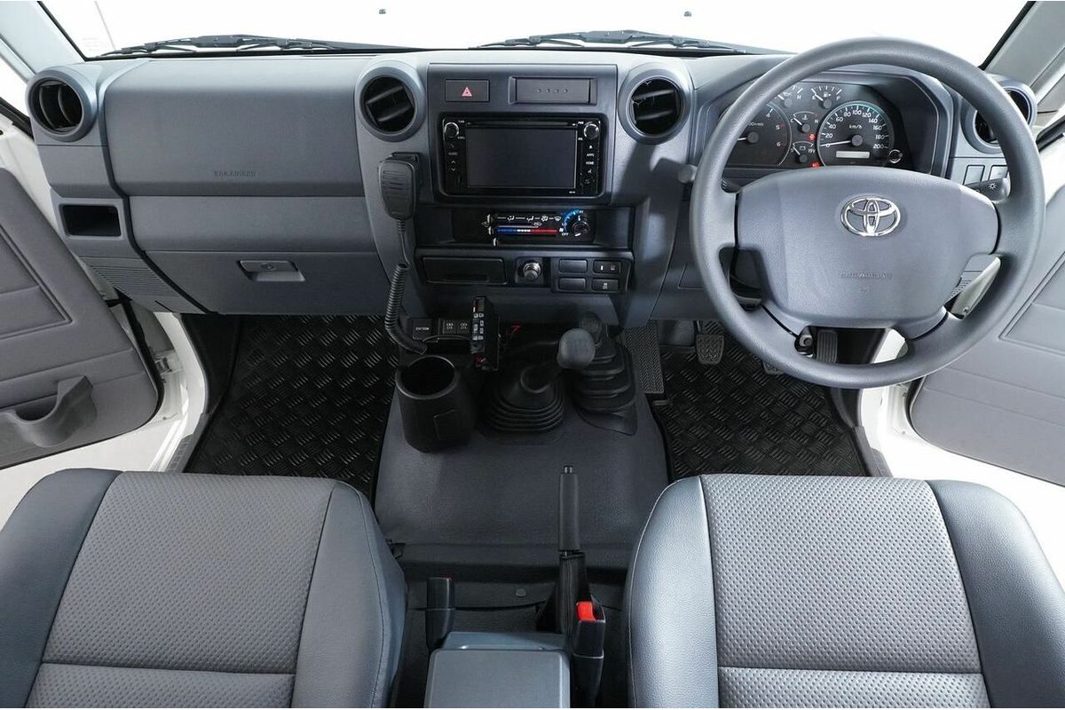Vehicle photo 9