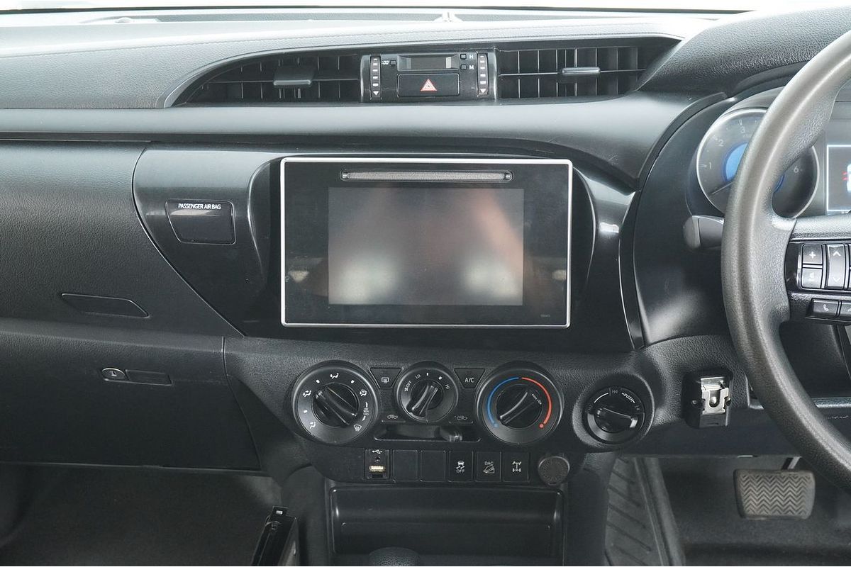 2020 Toyota HILUX SR GUN126R 4X4