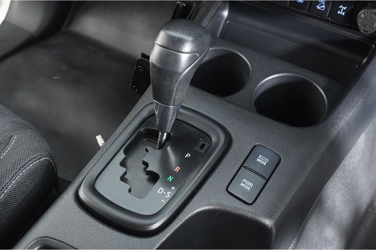 2020 Toyota HILUX SR GUN126R 4X4