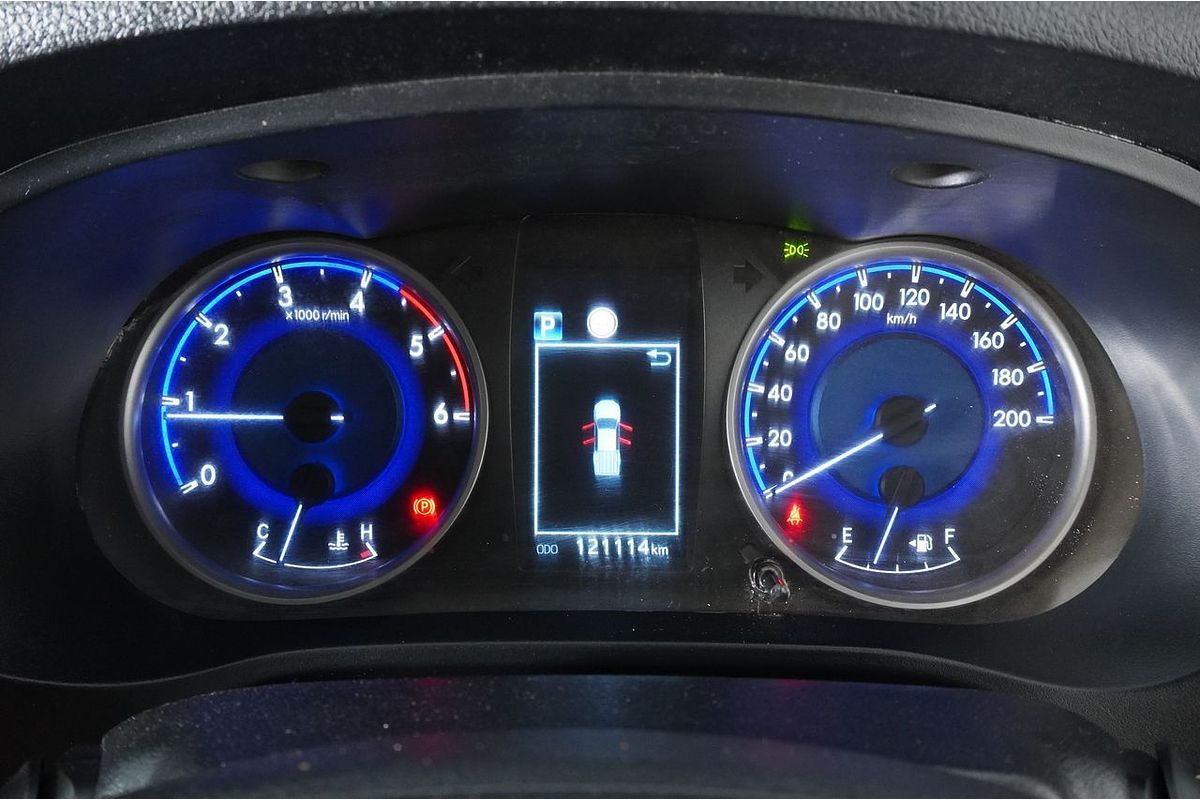 2020 Toyota HILUX SR GUN126R 4X4