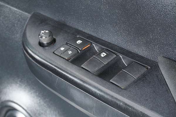 2020 Toyota HILUX SR GUN126R 4X4