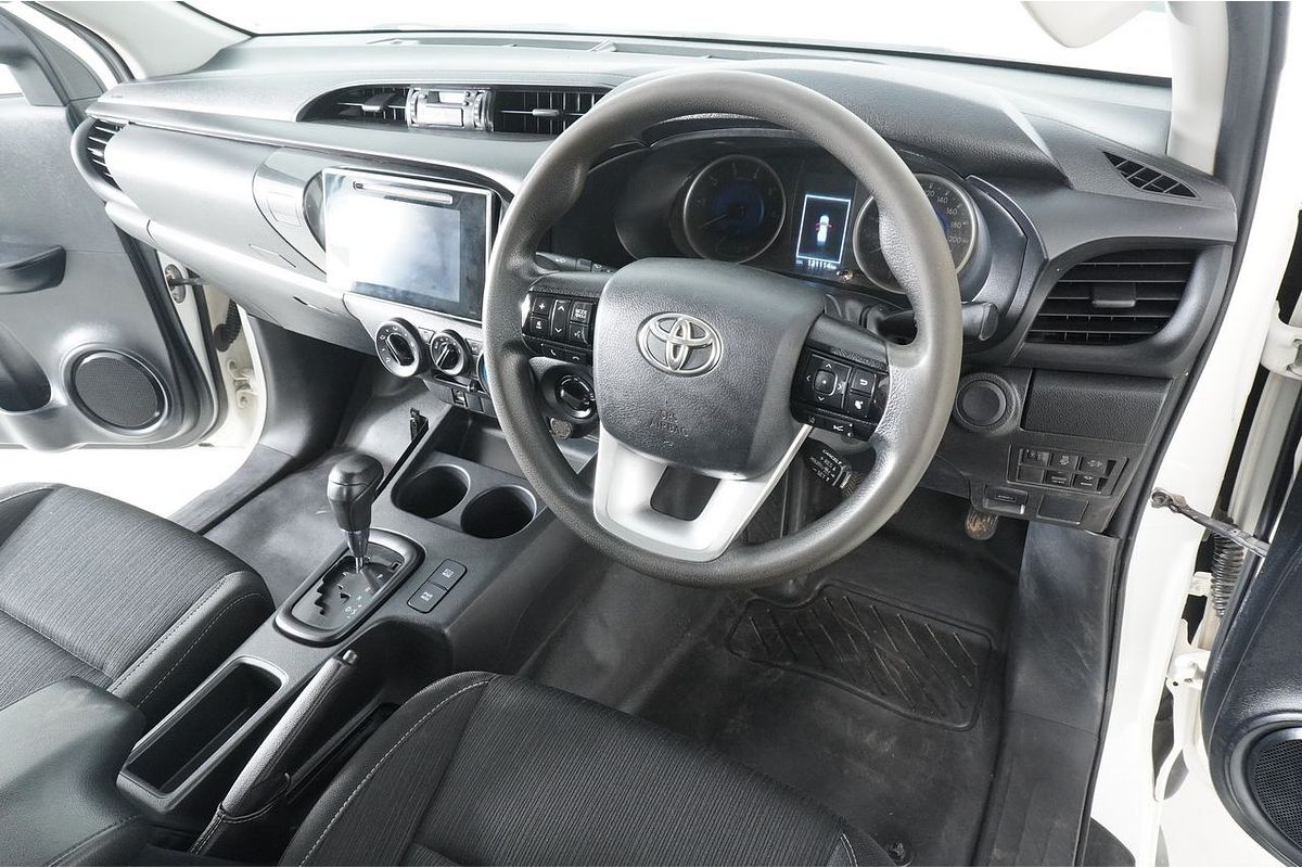 2020 Toyota HILUX SR GUN126R 4X4