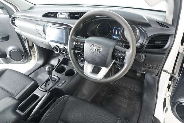 2020 Toyota HILUX SR GUN126R 4X4