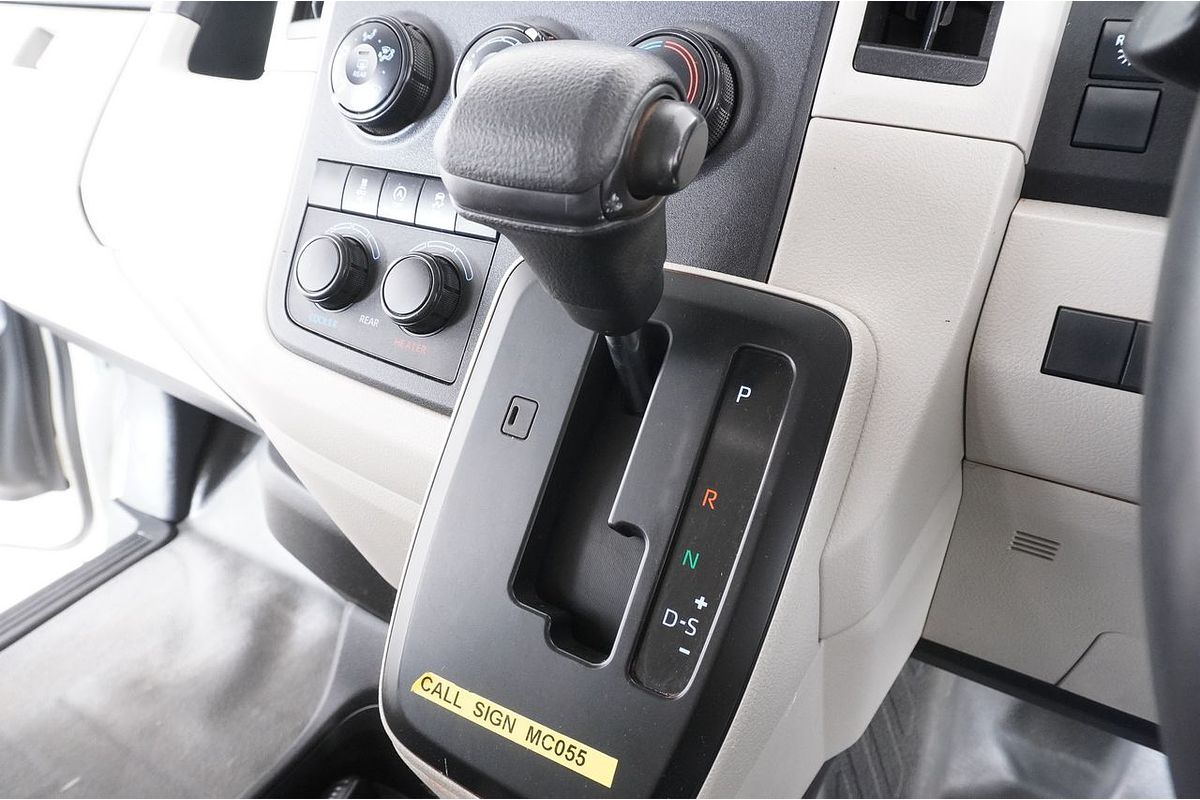 2019 Toyota Hiace COMMUTER (12 SEATS) GDH322R