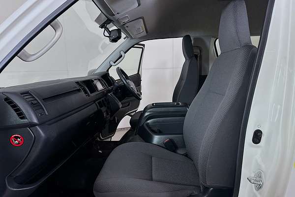 2018 Toyota Hiace Commuter KDH223R