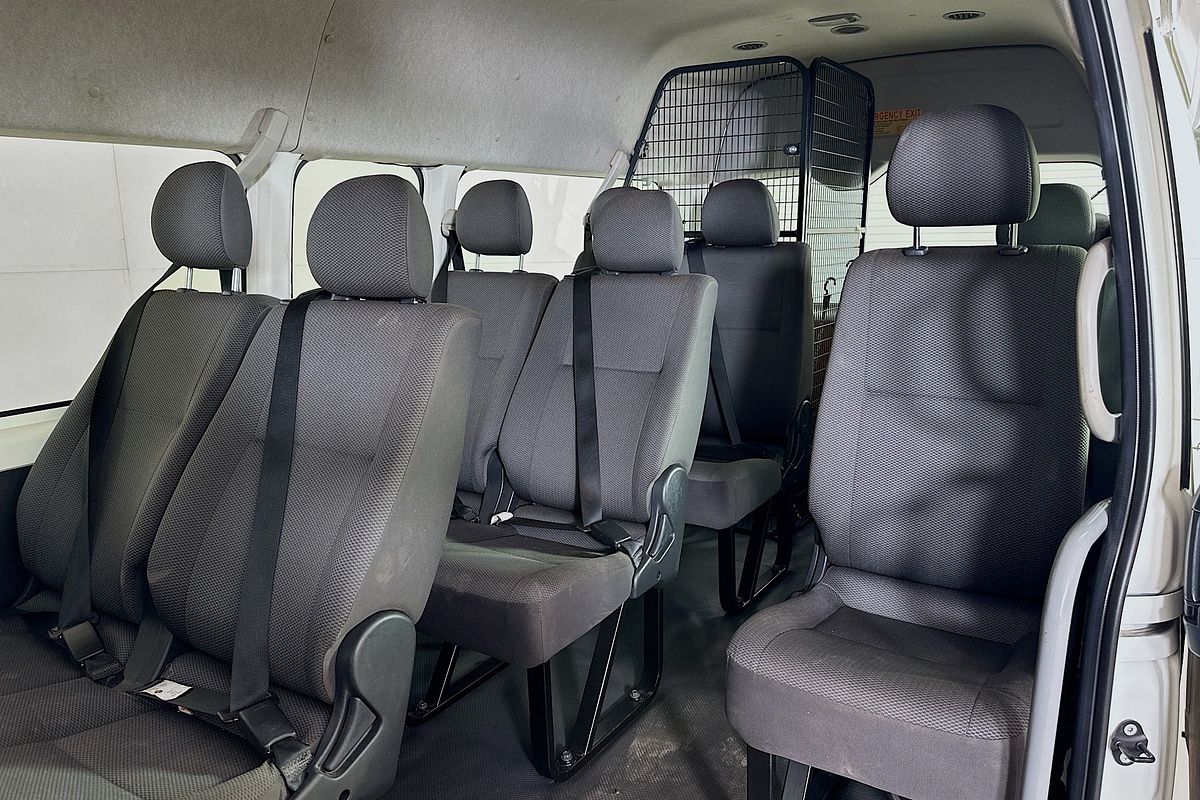 2018 Toyota Hiace Commuter KDH223R