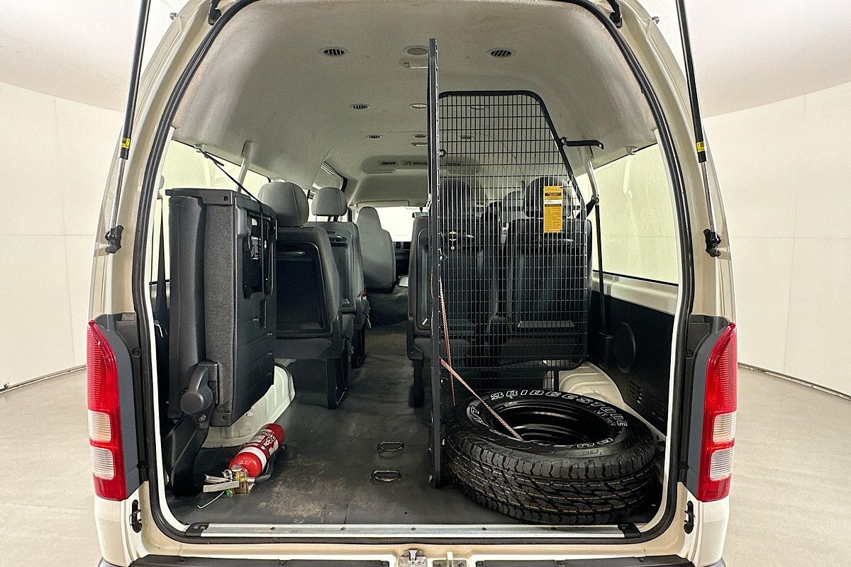 2018 Toyota Hiace Commuter KDH223R