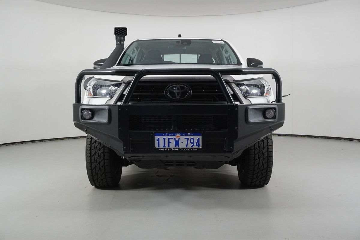 2020 Toyota HILUX SR (4x4) GUN126R FACELIFT 4X4