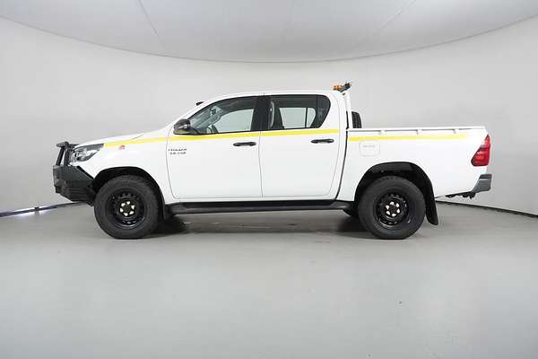 2020 Toyota HILUX SR (4x4) GUN126R FACELIFT 4X4