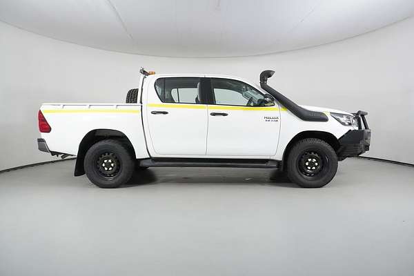 2020 Toyota HILUX SR (4x4) GUN126R FACELIFT 4X4