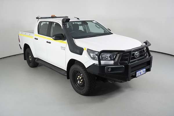 2020 Toyota HILUX SR (4x4) GUN126R FACELIFT 4X4