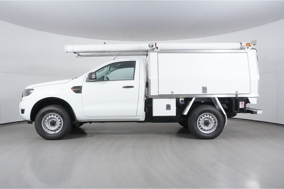 Vehicle photo 4