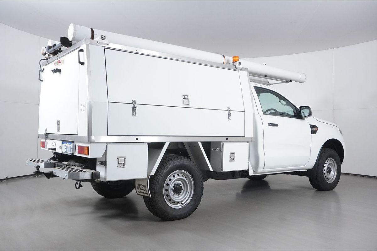 Vehicle photo 7