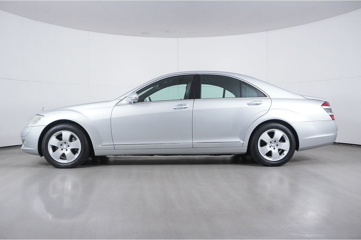 2007 Mercedes-Benz S350  221