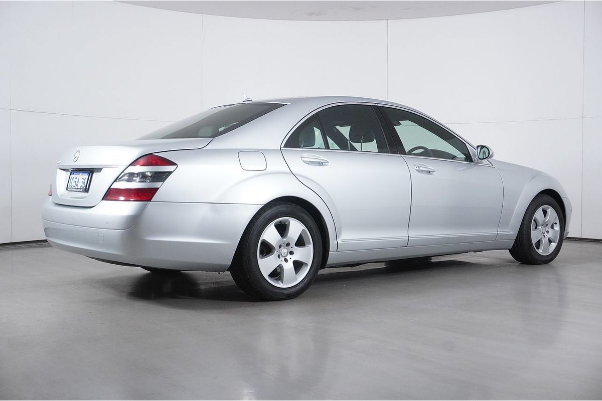 2007 Mercedes-Benz S350  221