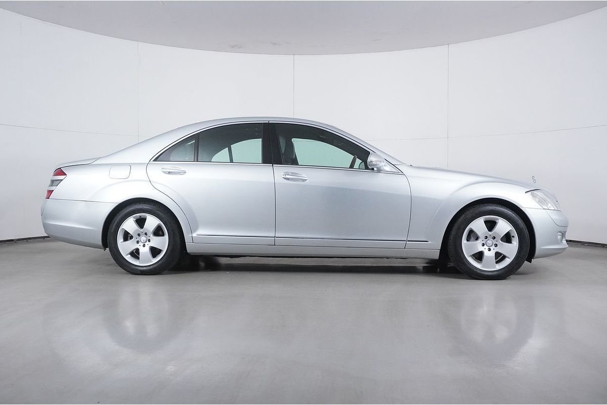 2007 Mercedes-Benz S350  221