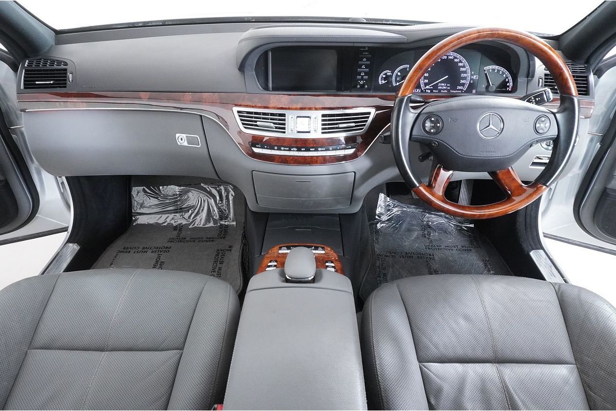 2007 Mercedes-Benz S350  221