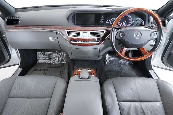 2007 Mercedes-Benz S350  221