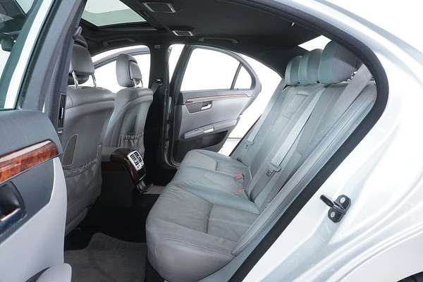 2007 Mercedes-Benz S350  221