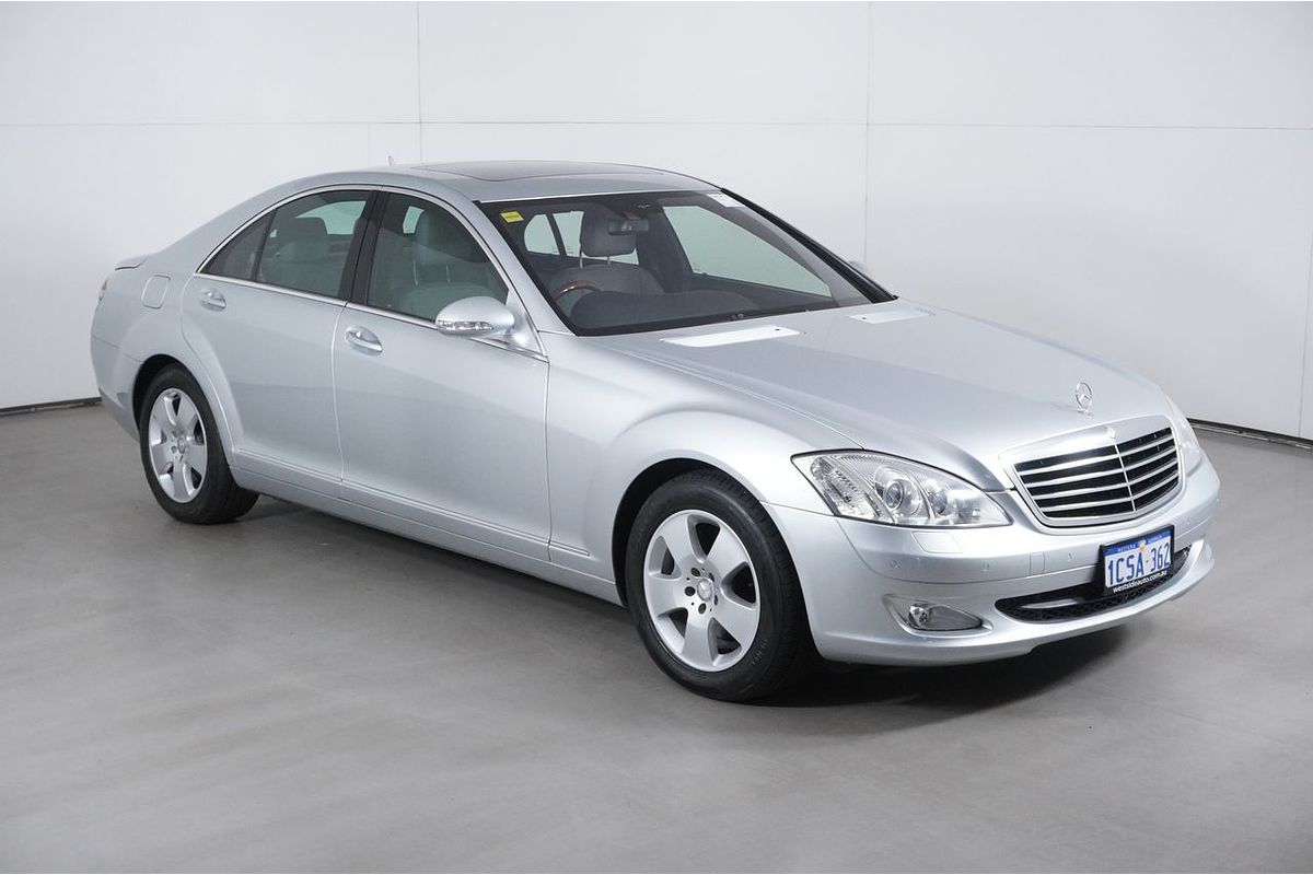 2007 Mercedes-Benz S350  221