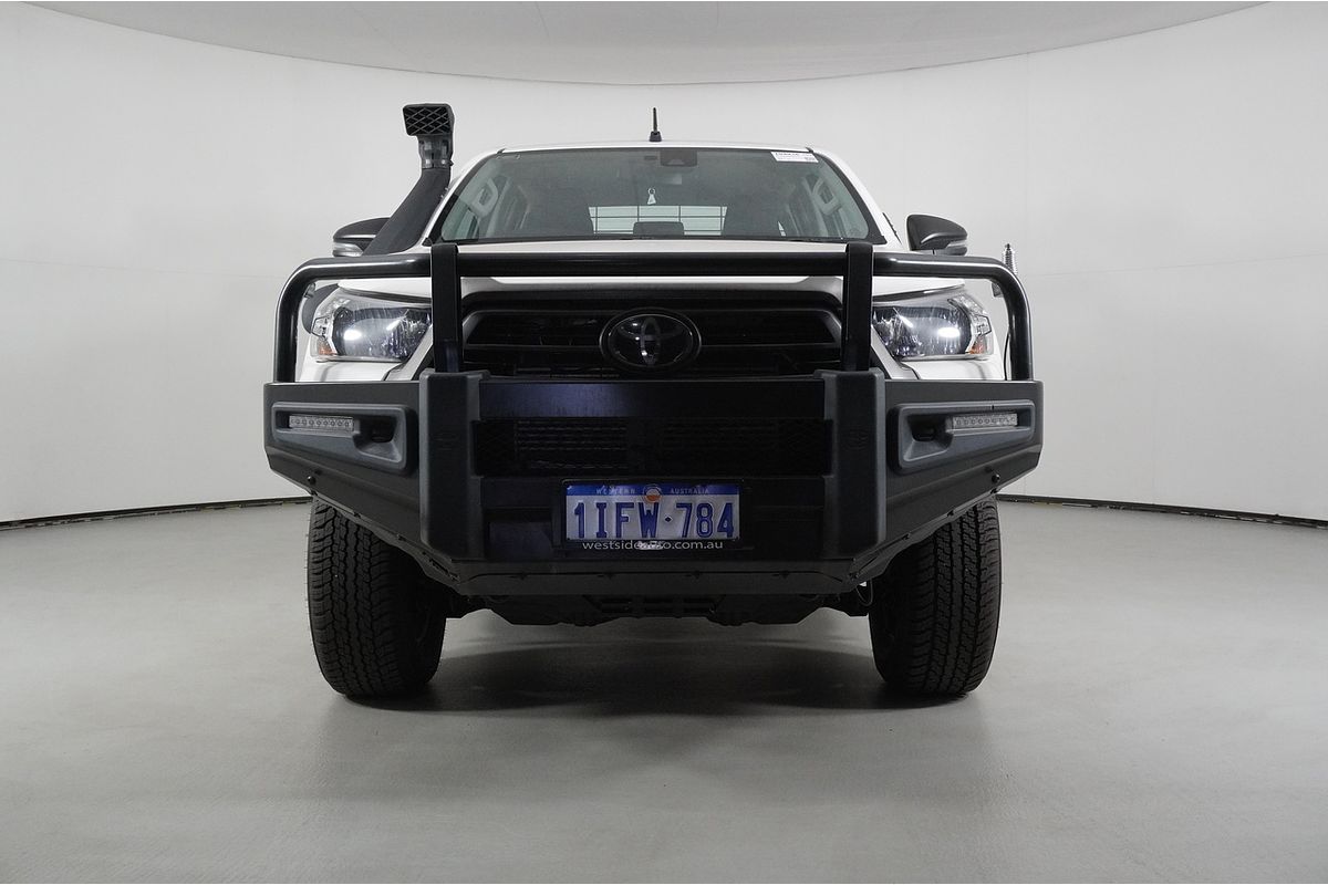 2021 Toyota HILUX SR (4x4) GUN126R 4X4