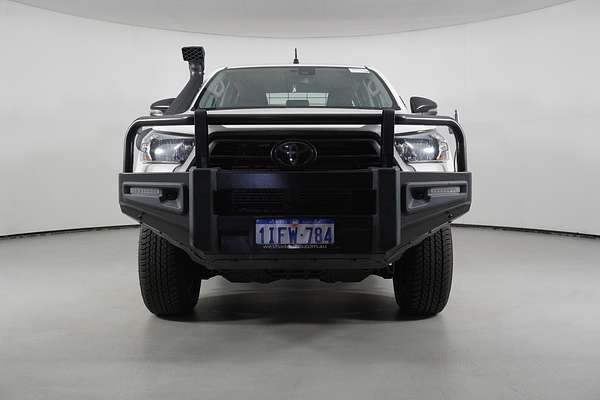 2021 Toyota HILUX SR (4x4) GUN126R 4X4