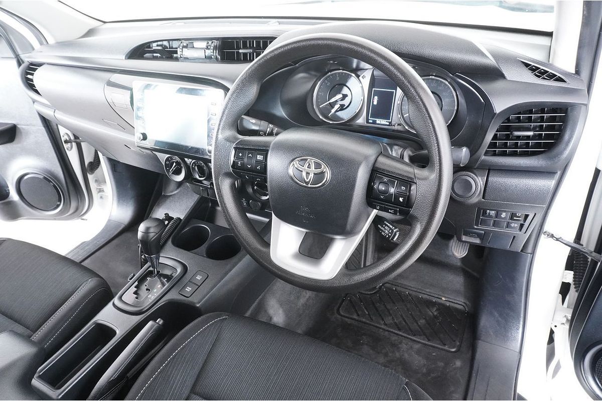 2021 Toyota HILUX SR (4x4) GUN126R 4X4