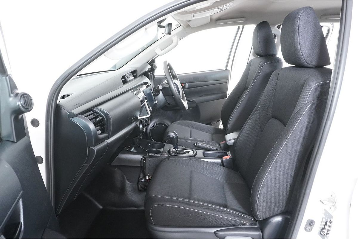 2021 Toyota HILUX SR (4x4) GUN126R 4X4
