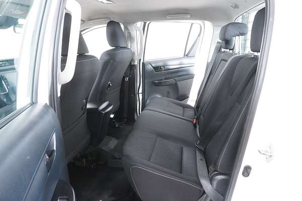 2021 Toyota HILUX SR (4x4) GUN126R 4X4